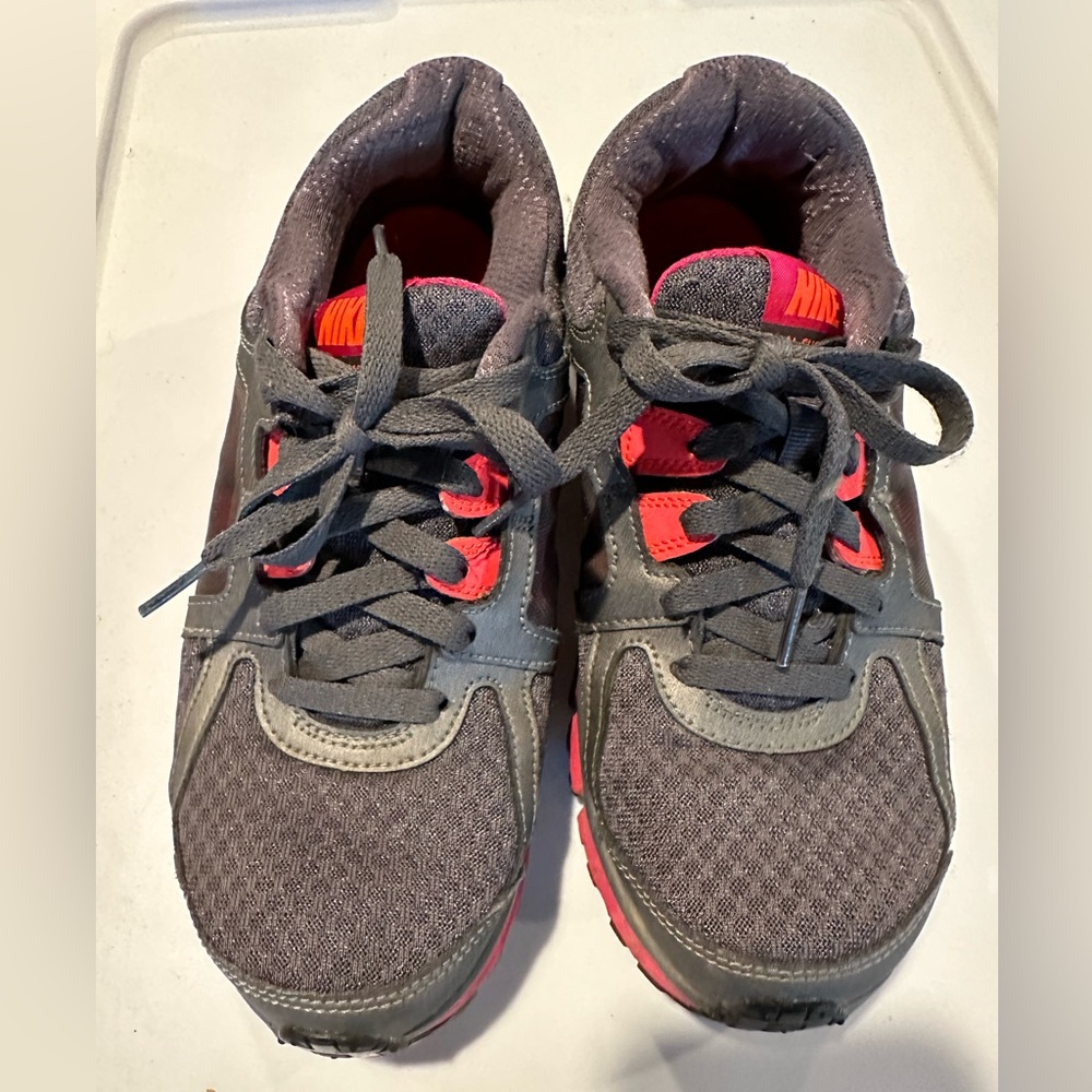 Nike Dual Fusion ST2 Women’s 8